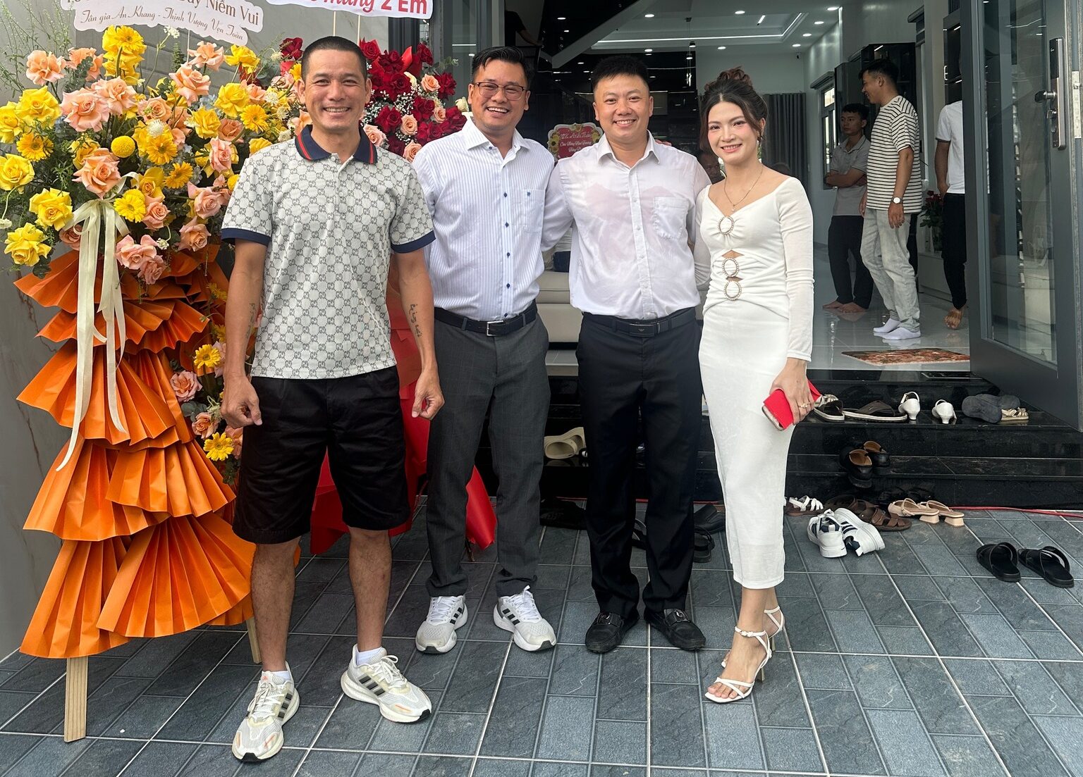 Read more about the article MẪU NHÀ HIỆN ĐẠI 2 TẦNG 1 TUM – DIỆN TÍCH 6x20M – CÓ SÂN ĐẬU Ô TÔ TẠI TP. CÀ MAU